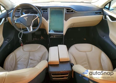 2014 Tesla Model S z USA, uszkodzony, nr VIN 5YJSA1H16EFP60306